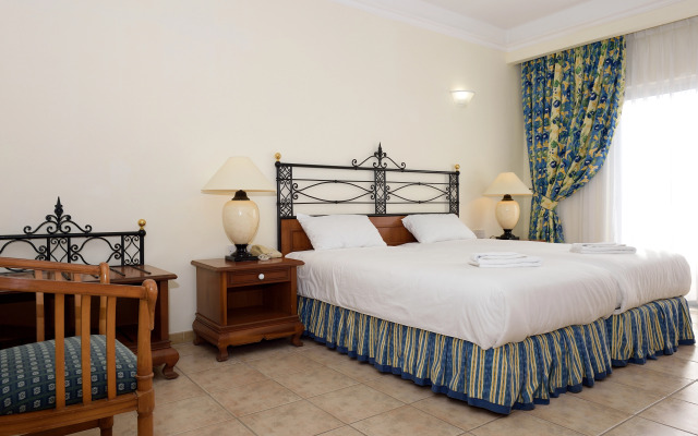 Oriana Hotel