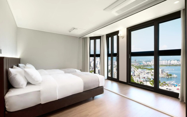 The Hotel Sokcho by Best Western Signature Collection