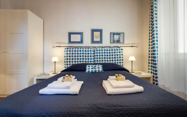 Rome as you feel - Piazza dei Satiri