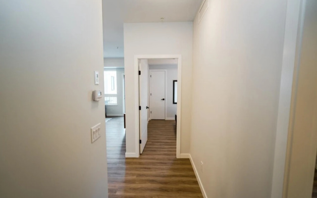 Gorgeous Modern Downtown Condo