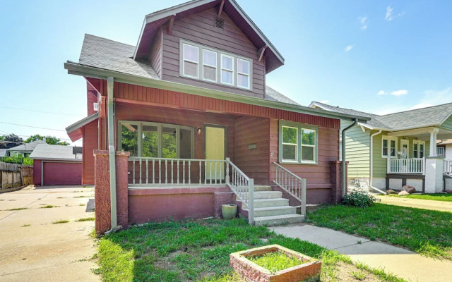 Quaint Family Retreat in Fairbury!