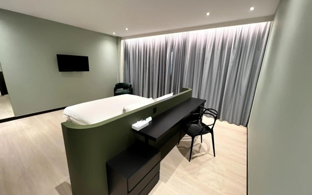 Crystal Crown Kuala Lumpur