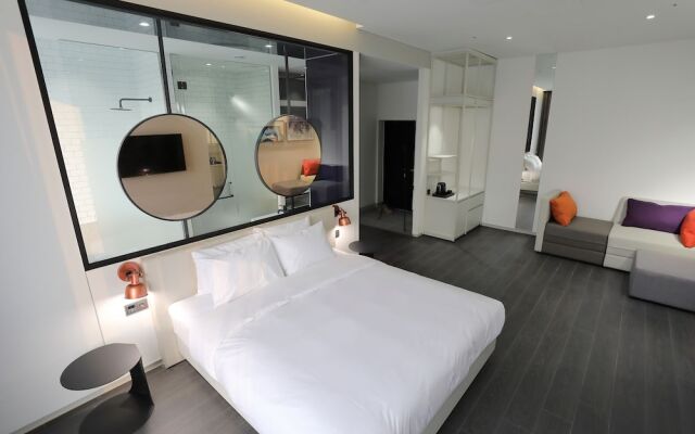 Orchid Hotel