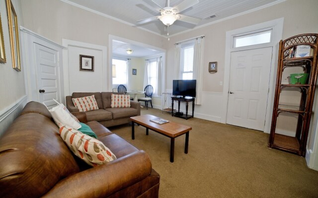 Georgianne Inn & Suites