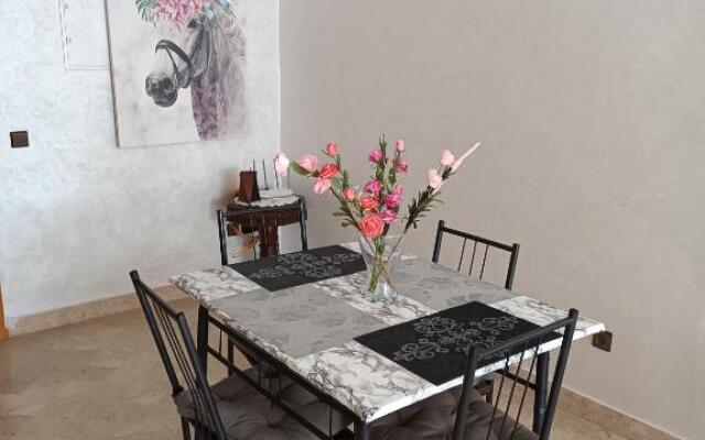 Bel appartement a 2min de Gare TGV Agdal