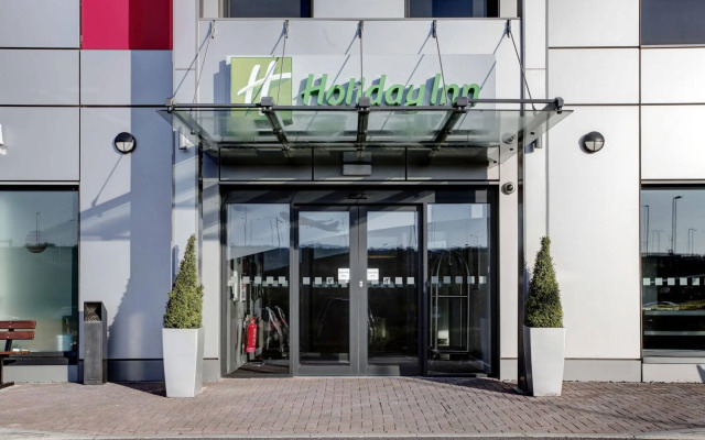 Holiday Inn London - Luton Airport by IHG