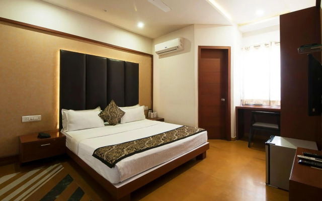Uddhav Vilas Hotel