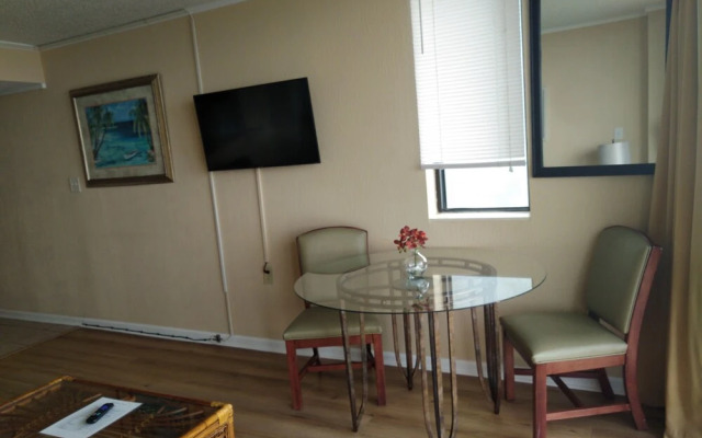 Hosteeva Oceanview Condos