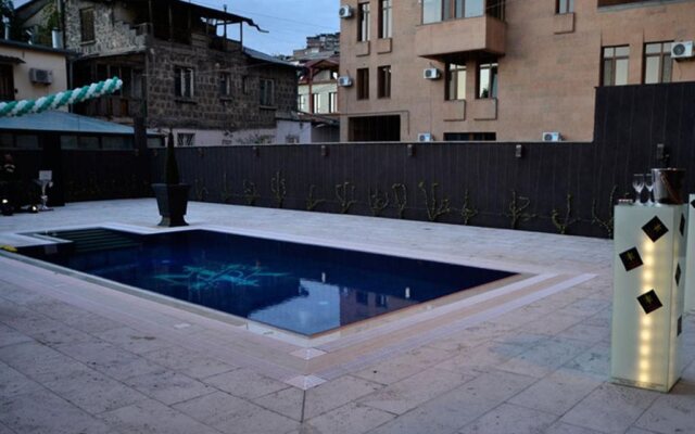 Dave Hotel Yerevan