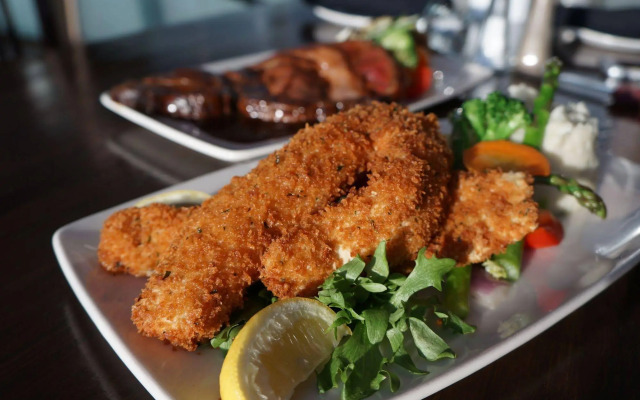 Clarion Lakeside Inn & Conference Centre