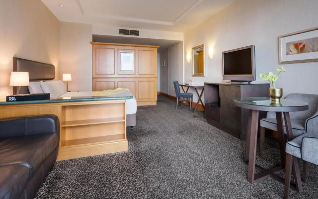 Oaks Gold Coast Hotel