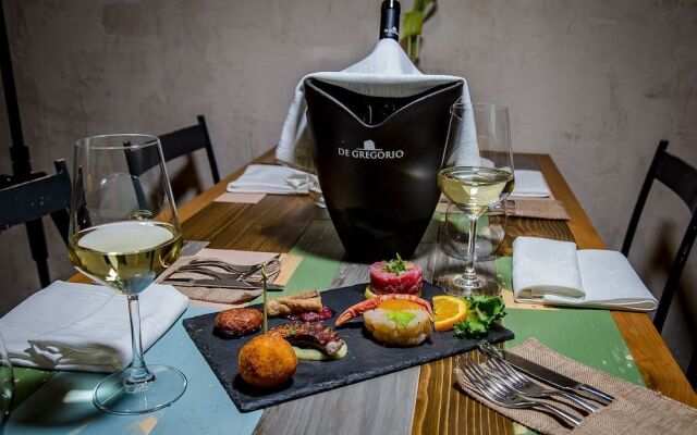 De Gregorio Suites