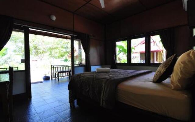 Ana Warung & Bungalows
