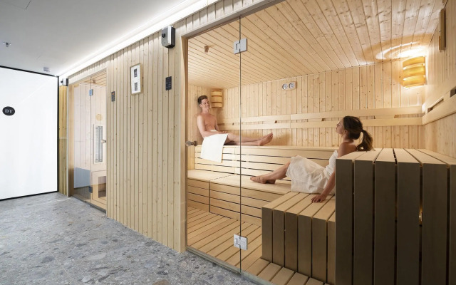 Three Corners Downtown Hotel