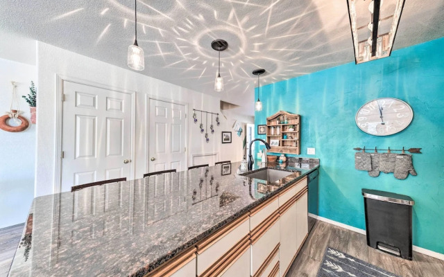 Bright Cloudcroft Condo w/ Game Room + Deck!