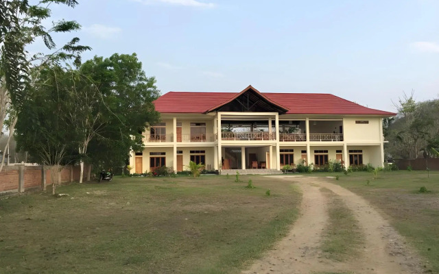 La Belle Etoile Hotel