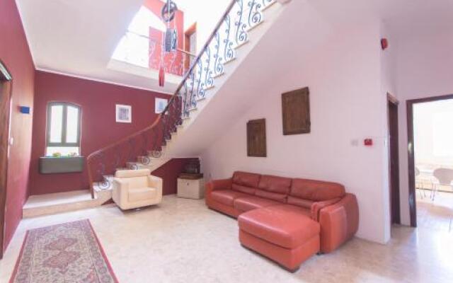 Basecamp Guest House