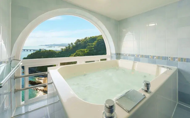 Samcheok Peacehousing Spa Pet Pension