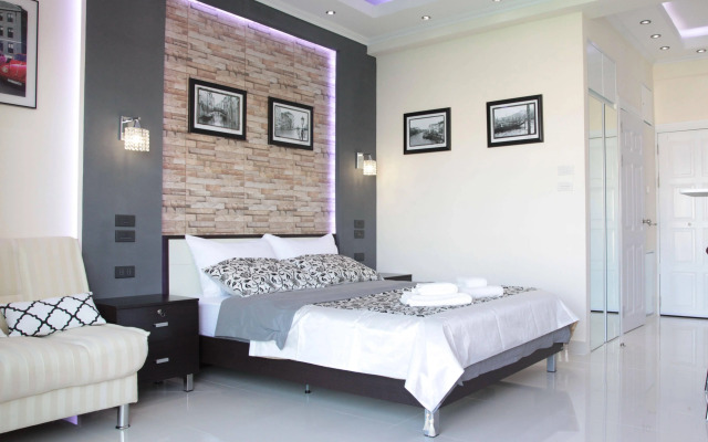 ThepThip ArtDeco Apartments