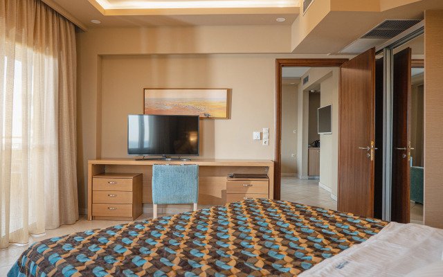 Molos Bay Hotel
