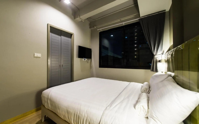 V VAREE Bangkok