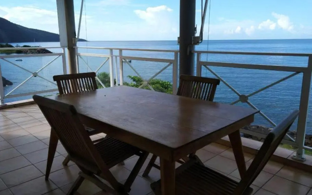 Bel appartement avec piscine, face à la mer