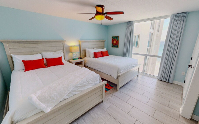 Shoreline Towers 1072 2 Bedroom Condo