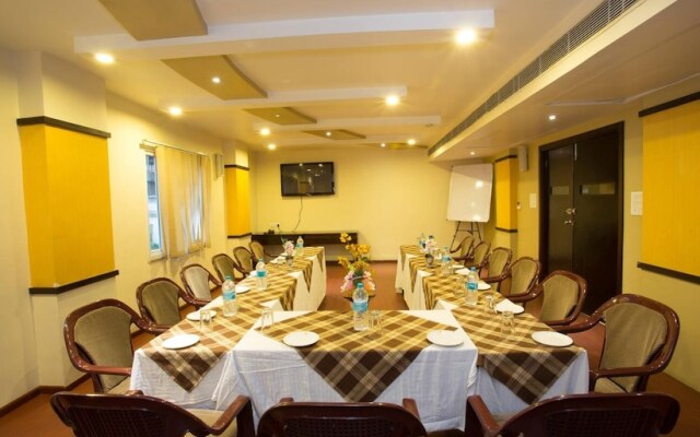 Gold Leaf Hotel
