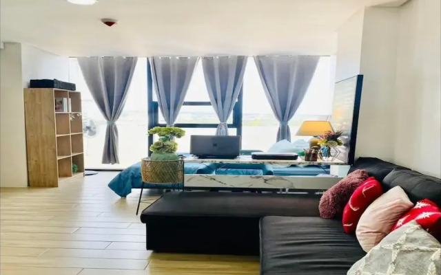 Inviting To Your Home Near The City Life
