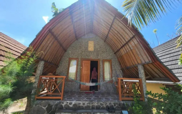 Oyo 1133 Gusung Indah Bungalow & Restaurant