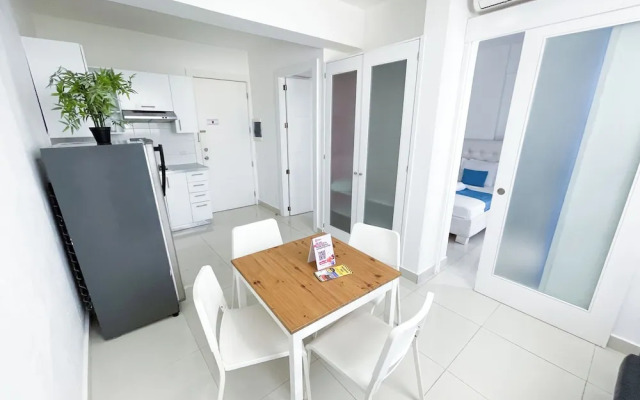 Studio Apart Hotel Rooftop Pool Beach