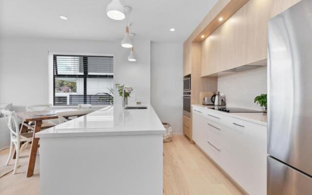 Residence De La Mer - Orewa Holiday Apartment