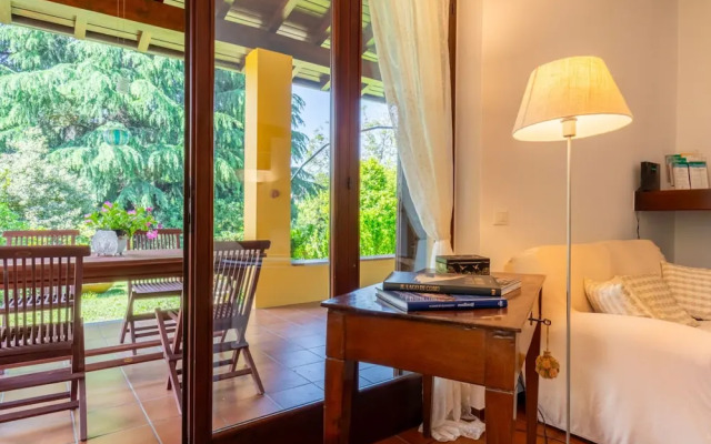 Villetta Camelia With Garden by Wonderful Italy