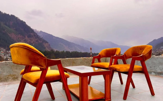 Le Green Resort, Mall Road Manali