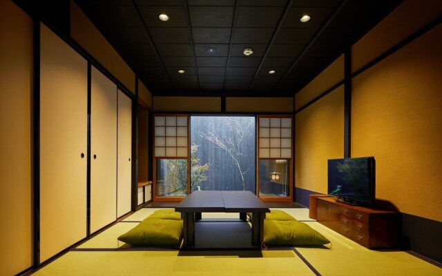 Kyoto Urushiro Wakasaya