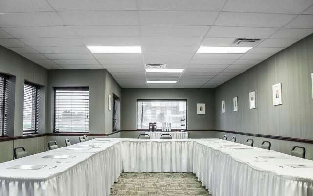 Comfort Inn Laval