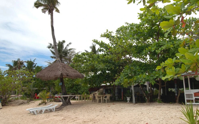 OYO 853 Malapascua Beach And Dive Resort