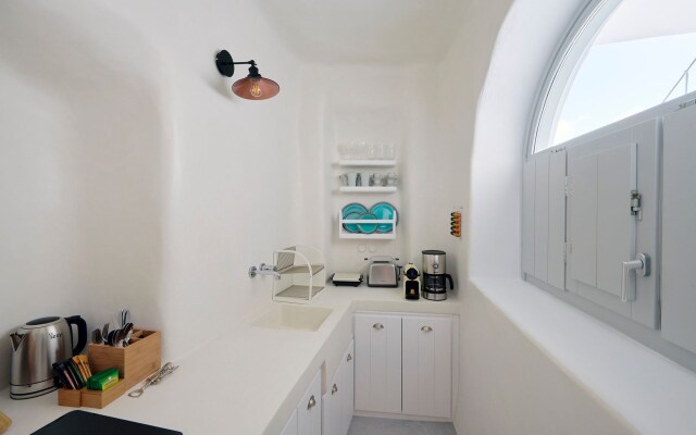 Cave Suite Oia