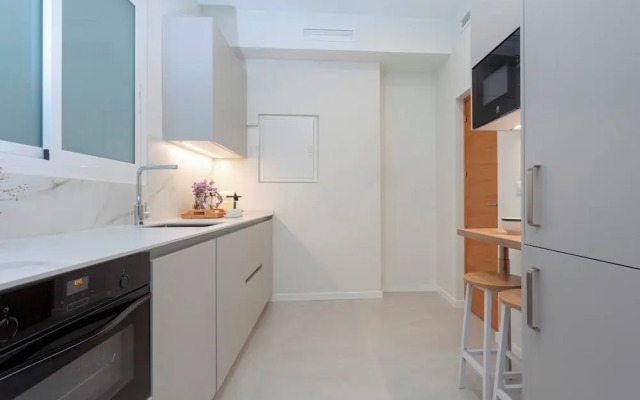Exclusive Apartment 5BD in Seville. Carlos V