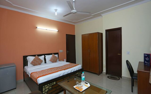 Oyo 542 Kalkaji Residency Bnb