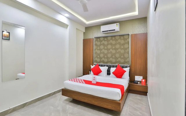 OYO 18972 Hotel Saineel