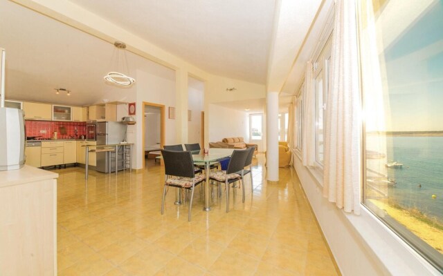 Amazing Home in Povljana With Wifi and 2 Bedrooms