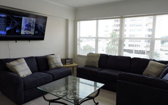 Windwood Beachside 303 On Hollywood Beach 3 2 For 8 Pool