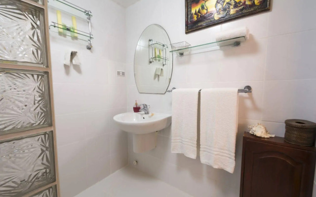 Palm Breeze Villa