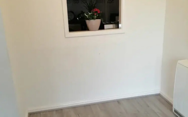 Gatwick Apartments, Direct Link to London