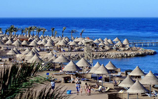Parrotel Beach Resort