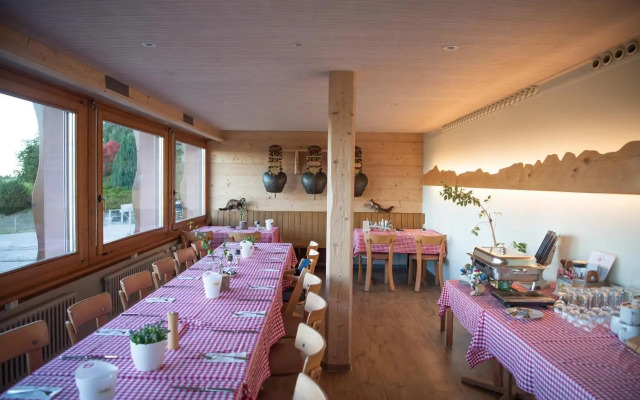 Restaurant And Kaeserei Berghof