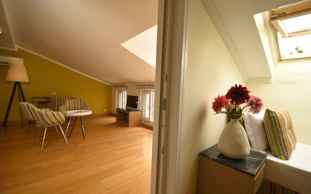 Spacious Penthouse EMPEROR 501