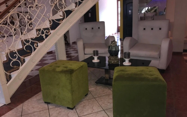 Hotel Rey