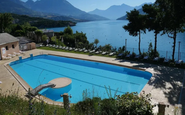Apartment by Lake Serre-poncon With Pool